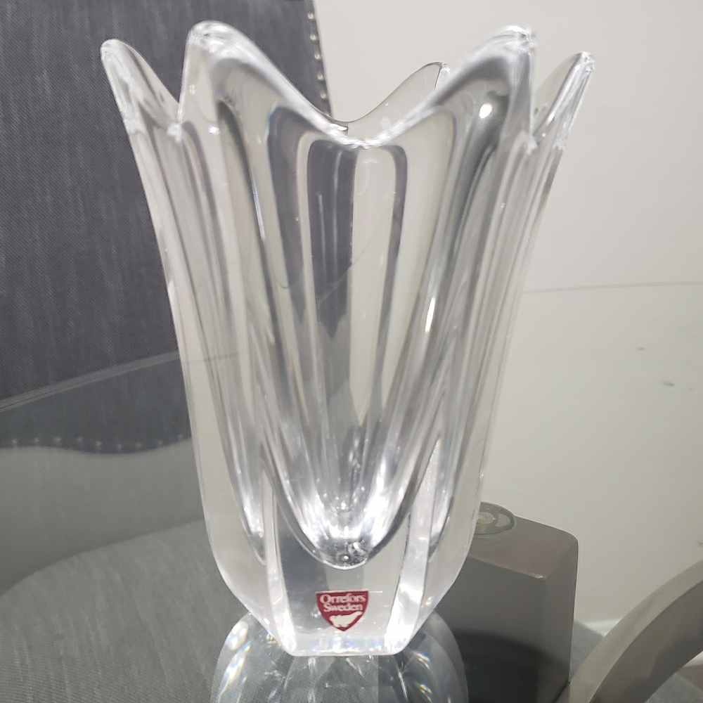 Orrefors Sweden 6" Crystal Belle Tulip Shaped Vase